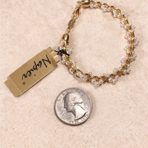 NAPIER Gold Tone Faux Pearl Cluster Chain Bracelet New With Tag Vintage Style - Picture 2 of 2